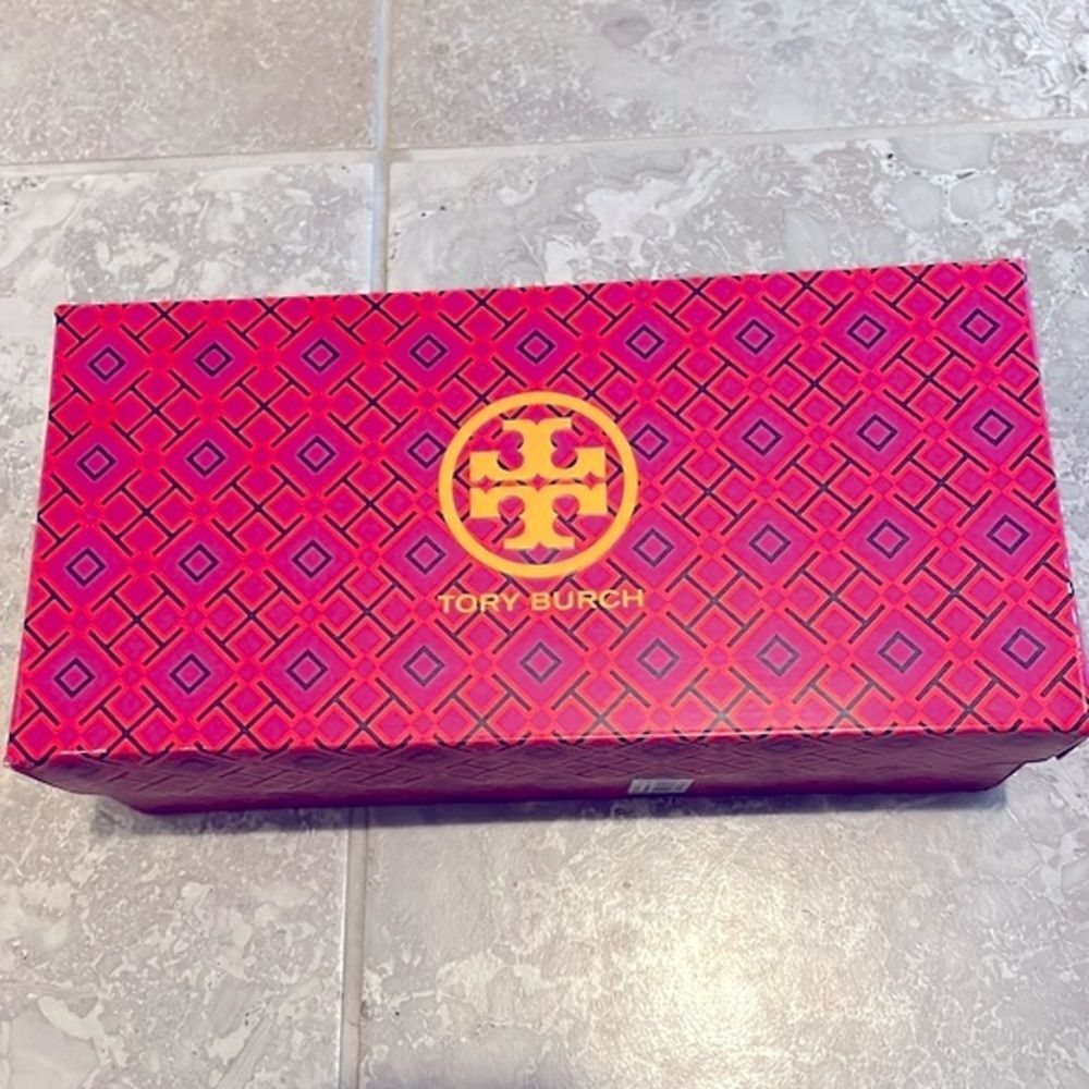 Tory Burch Ballet Leather Loafer in Lavender, New, Size 8 - Picture 13 of 16